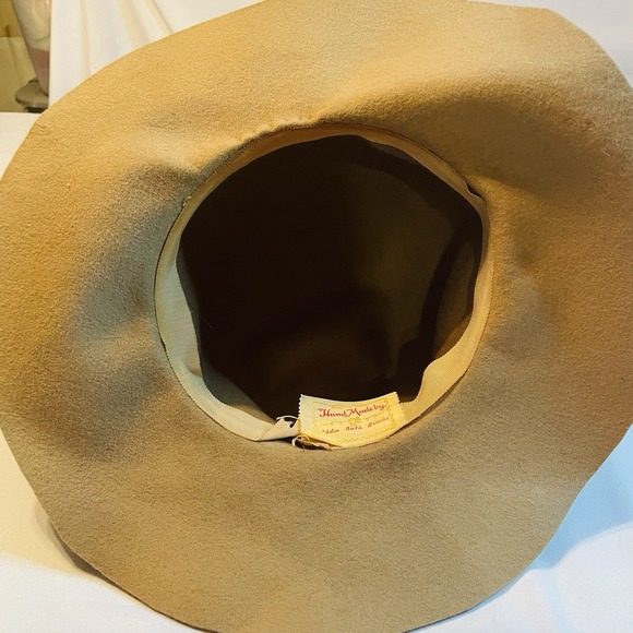 Handmade Eddie Ruth Brooks Tan Felt Feather Hat Wide Brim Vintage Style M/L - Picture 6 of 10